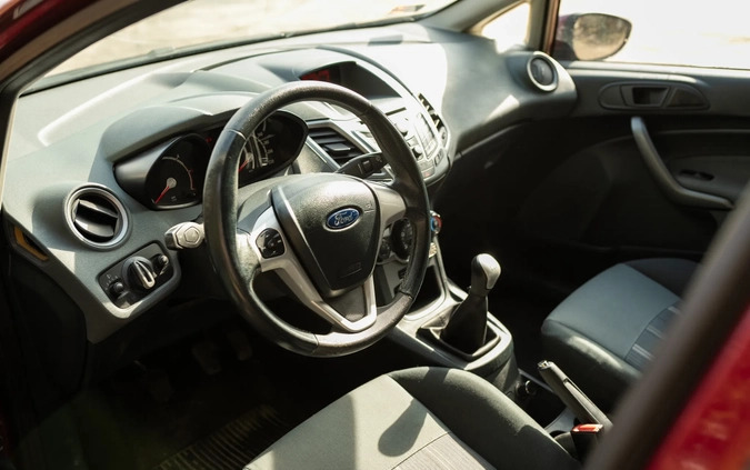 Ford Fiesta cena 13500 przebieg: 178300, rok produkcji 2010 z Poznań małe 191